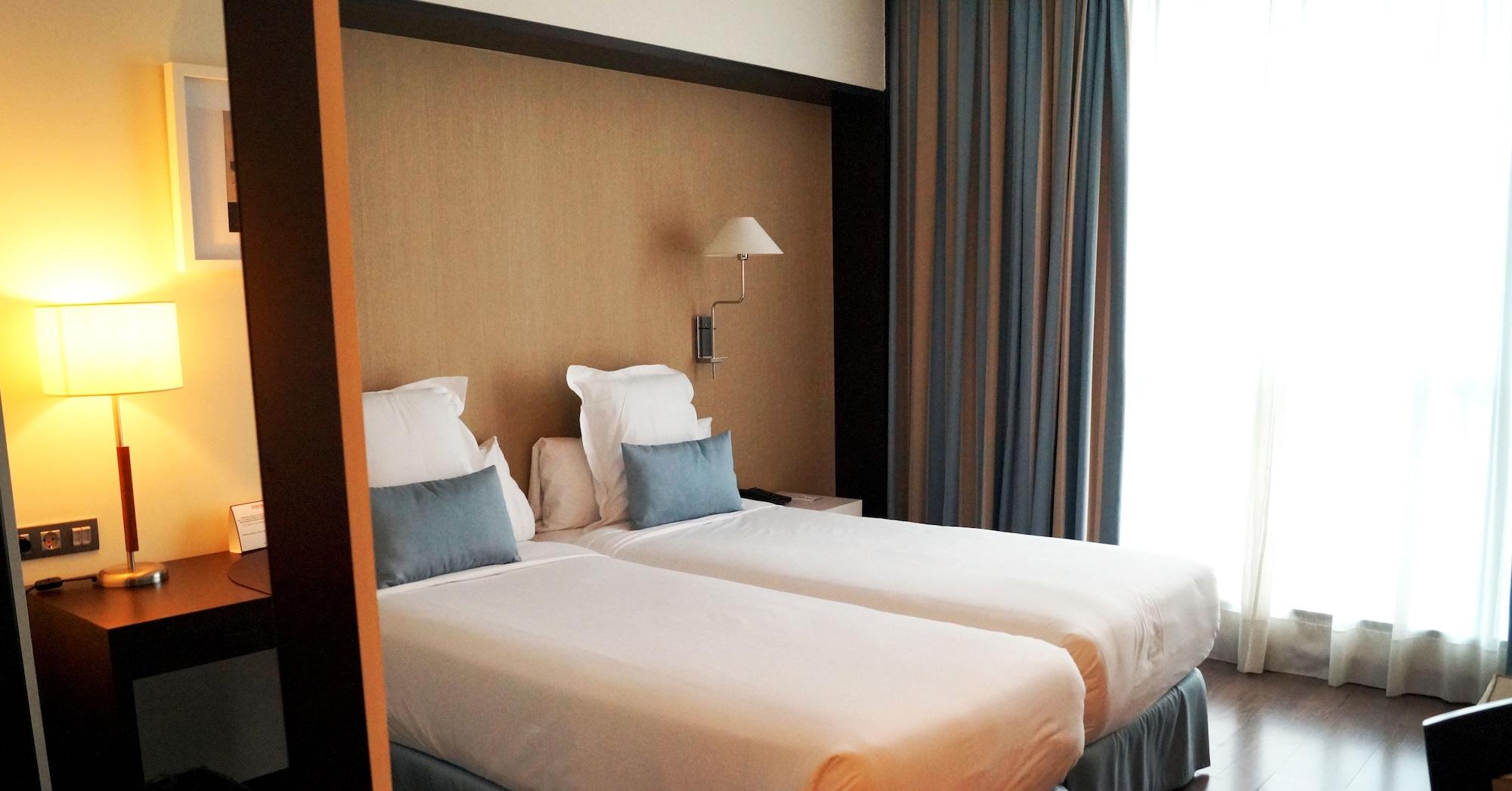 Lcb Hotel Фуэнлабрада Экстерьер фото