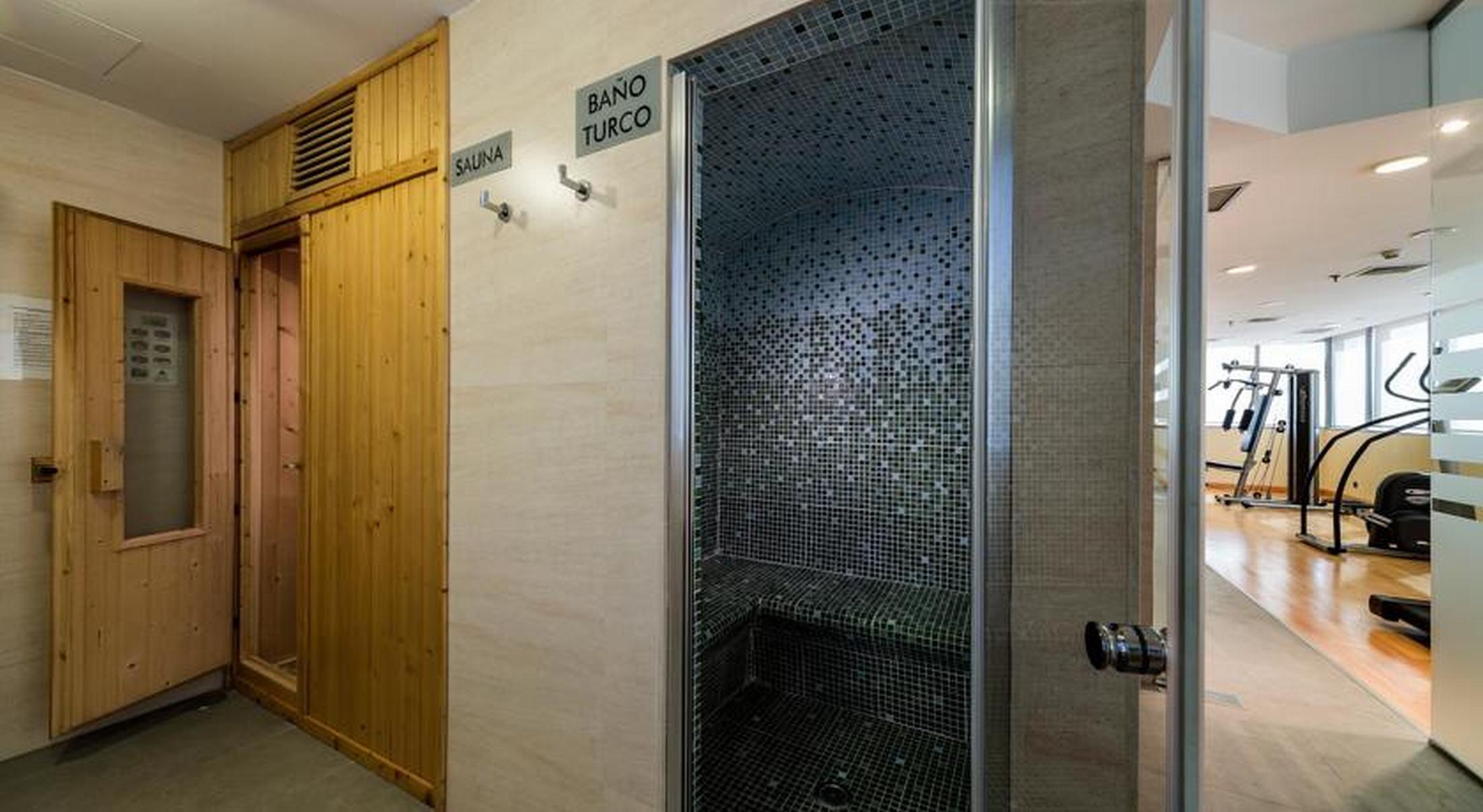 Lcb Hotel Фуэнлабрада Экстерьер фото