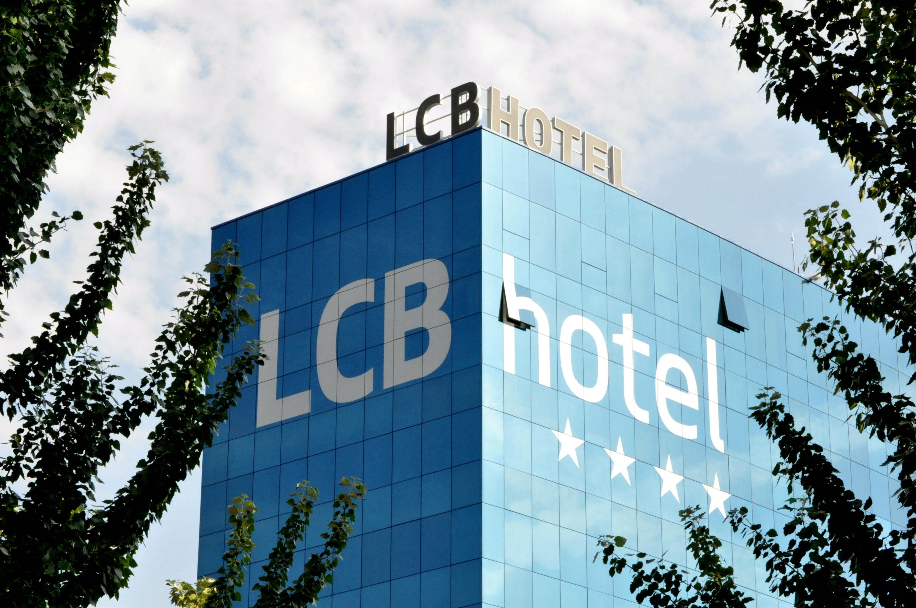 Lcb Hotel Фуэнлабрада Экстерьер фото