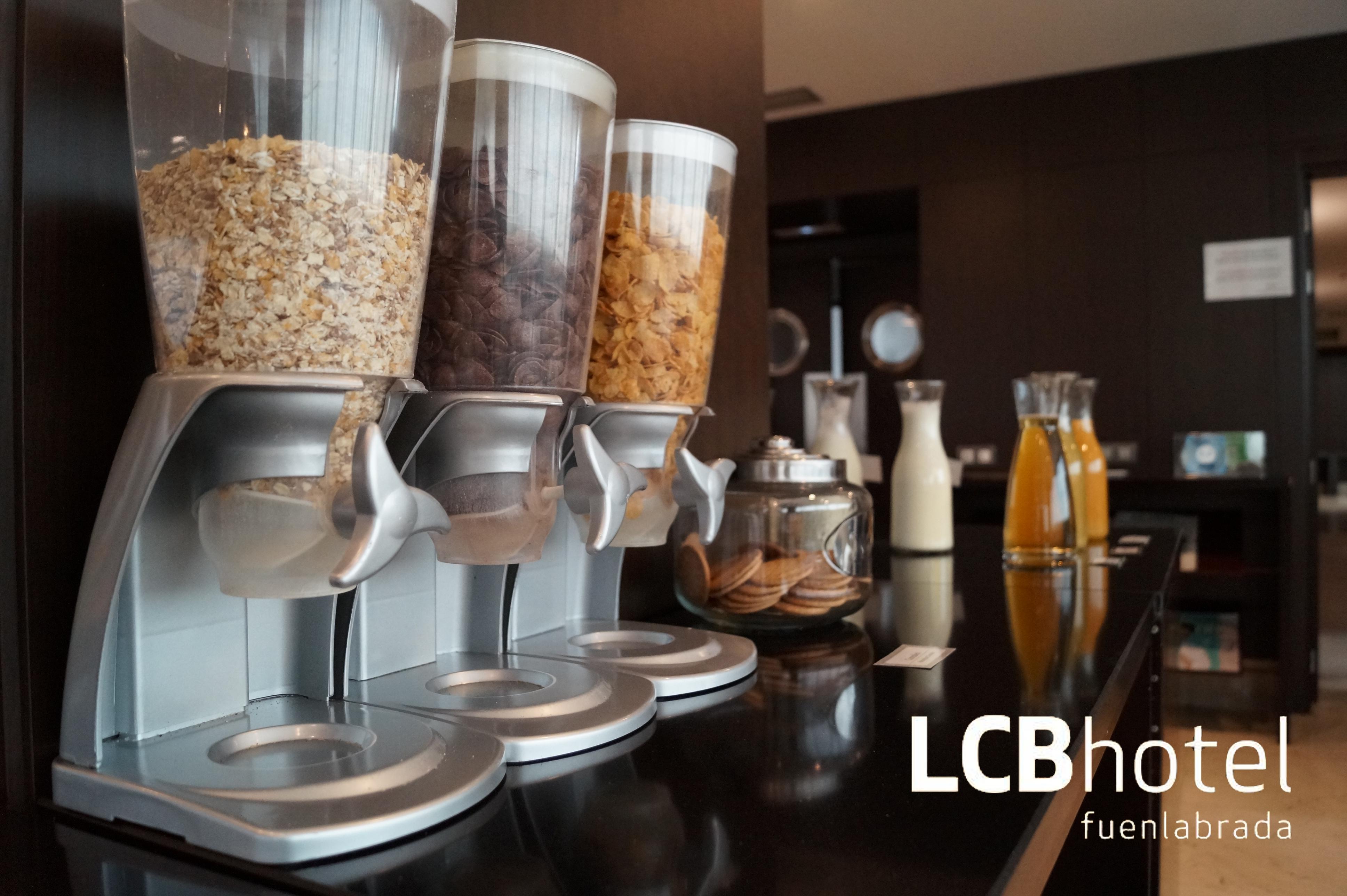 Lcb Hotel Фуэнлабрада Экстерьер фото