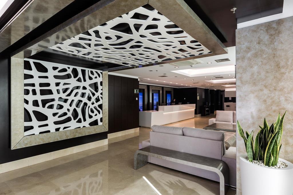 Lcb Hotel Фуэнлабрада Экстерьер фото