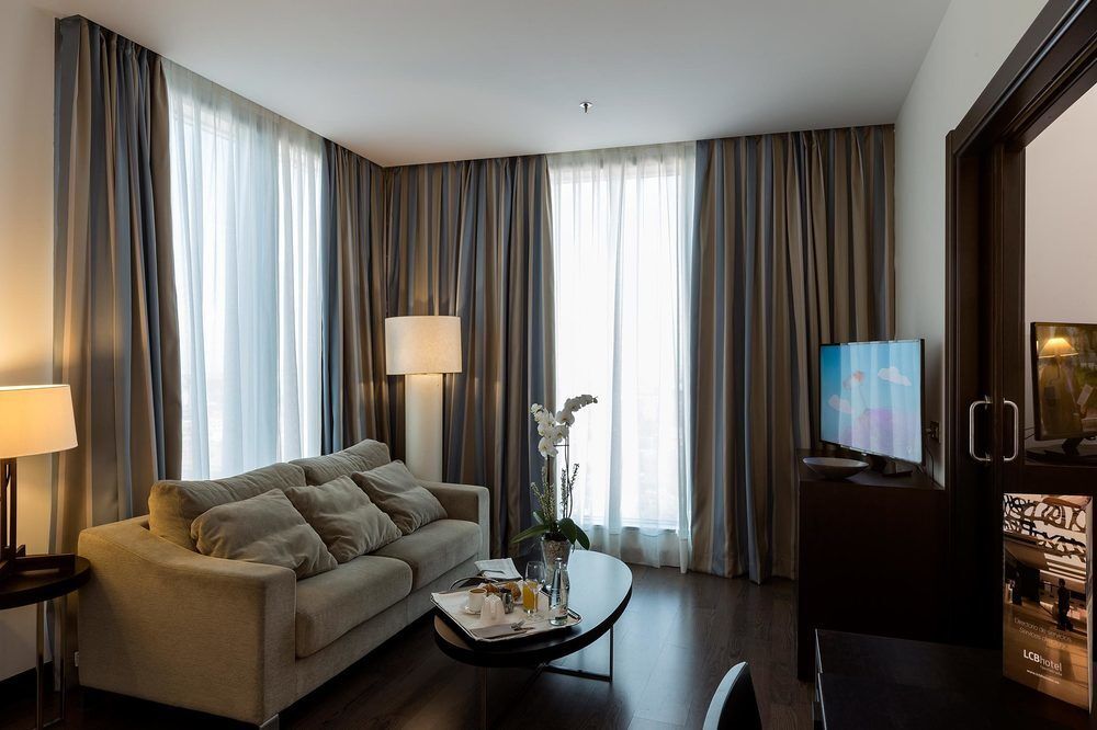 Lcb Hotel Фуэнлабрада Экстерьер фото
