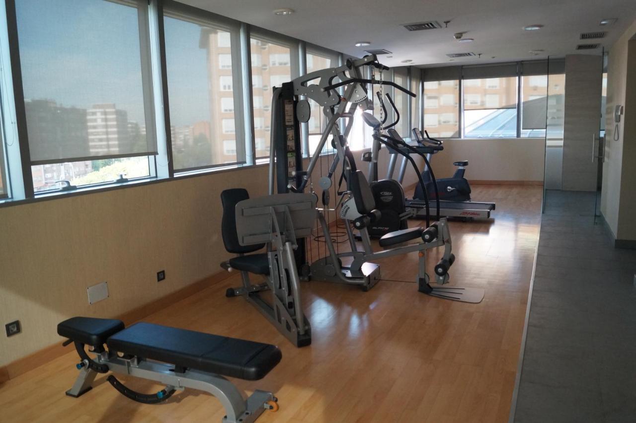 Lcb Hotel Фуэнлабрада Экстерьер фото